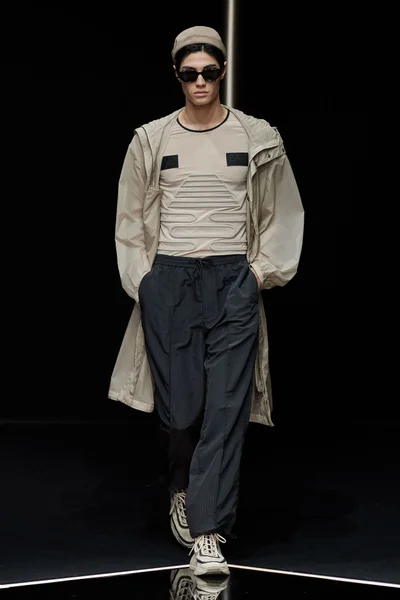 Look 49